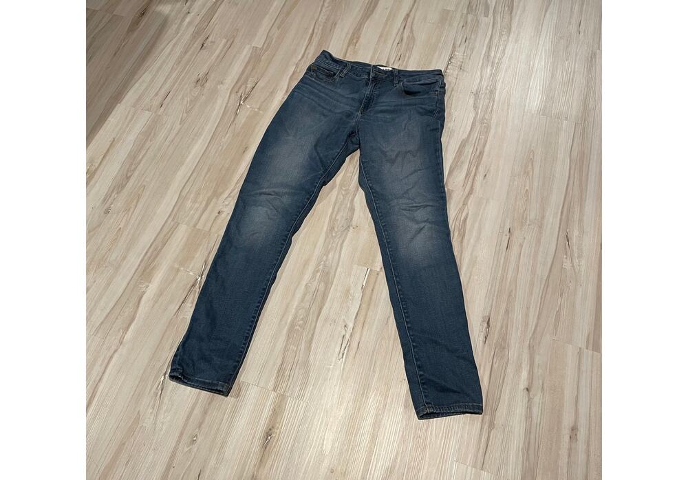 DL1961 Florence stretchy jeans size 29